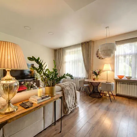 Free Parking Apartment *