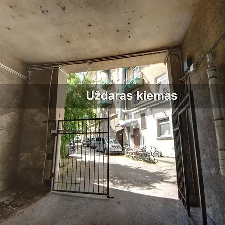 Апартаменти Free Parking *